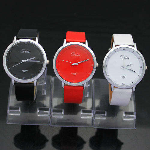 CLASSIC Fashion Wrist Watches