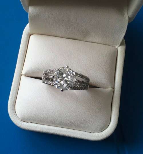 ABSOLUTELY LOVELY CZ DIAMOND RING
