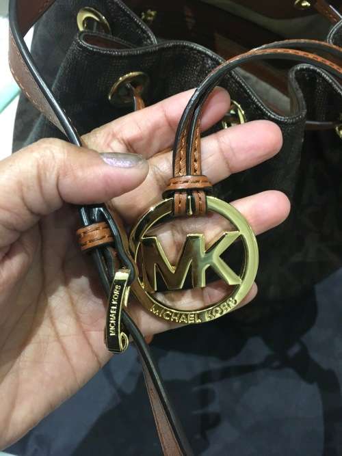 Michael Kors Jules Large Signature Brown Drawstring Shoulder Handbag -100% Authentic / Free Delivery