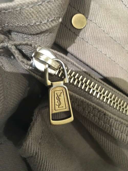 Yves Saint Laurent MUSE TWO Bag in Stone/ Ivory  - 100% Authentic / Free Overnight Delivery