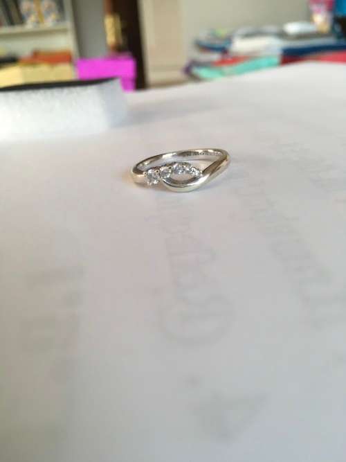 BROWNS 9k White Gold Diamond Ring and 18k Pendant Set - Certificate Included