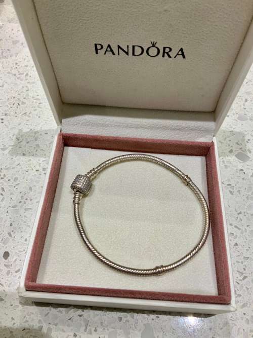 Pandora Silver Bracelet with Clear Cubic Zirconia - 19cm Long / Excellent Condition