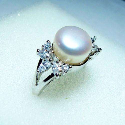 CHARMING SILVER RING WITH REAL FRESH WATER WHITE PEARL
