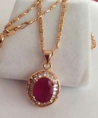 BEAUTIFUL RUBY NECKLACE