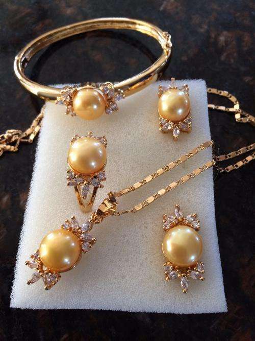 COMPLETE REAL YELLOW FRESHWATER PEARL SET - for 777777 only