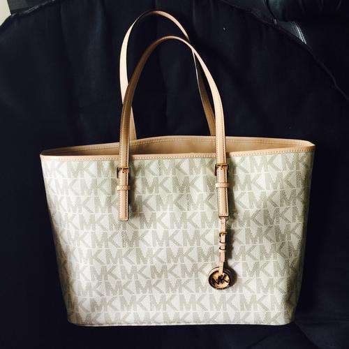 MICHAEL KORS Jet Set Travel Small Vanilla Multifunction Tote - ALMOST NEW and 100% AUTHENTIC