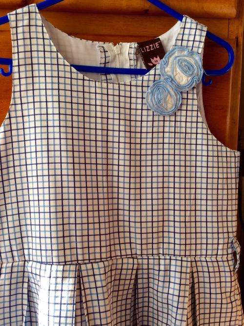 SM LIZZIE GIRLS DRESS - IN VERY GOOD CONDITION