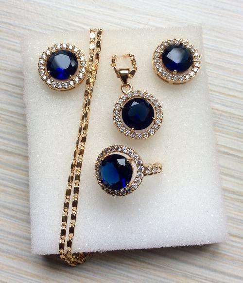 LOVELY  BLUE SAPPHIRE  SET