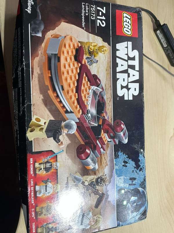Star Wars Lego Luke Skywalker Landspeeder set Set # 75173