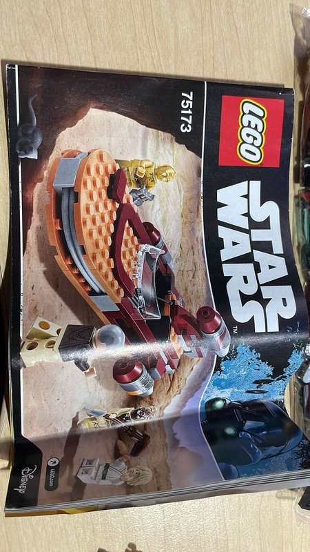Star Wars Lego Luke Skywalker Landspeeder set Set # 75173
