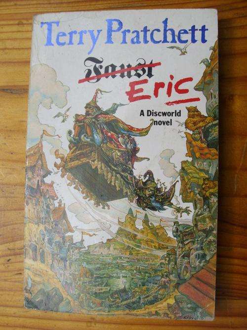 TERRY PRATCHETT - ERIC