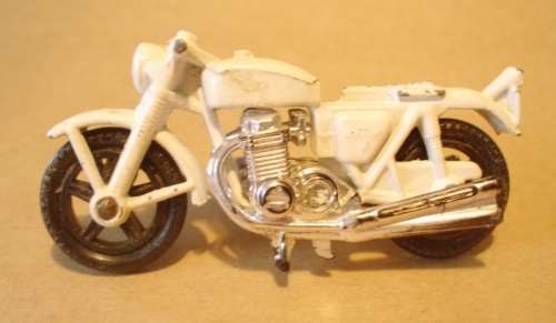 MATCHBOX SUPER KINGS  / LESNEY MOTORCYCLE TRAILER WITH 2 MOTORCYCLES