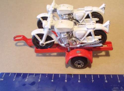 MATCHBOX SUPER KINGS  / LESNEY MOTORCYCLE TRAILER WITH 2 MOTORCYCLES