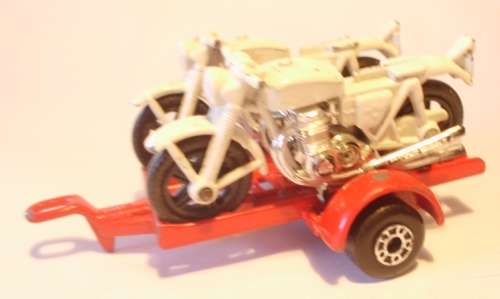 MATCHBOX SUPER KINGS  / LESNEY MOTORCYCLE TRAILER WITH 2 MOTORCYCLES