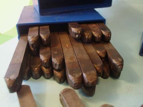 METAL ALPHA NUMERIC PUNCHES