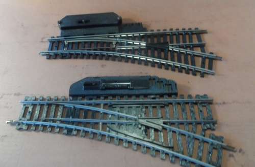 LIMA  HO RAILROAD TRACKS  2X N/3050 R H TURNOUT POINTS