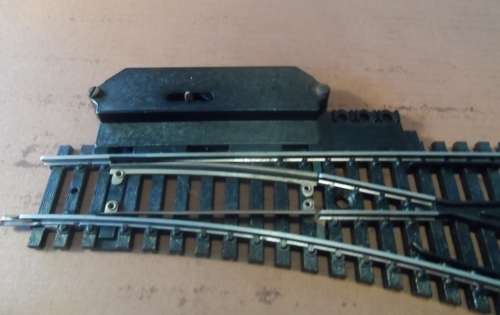 LIMA  HO RAILROAD TRACKS  2X N/3050 R H TURNOUT POINTS