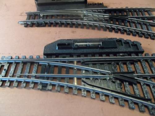 LIMA  HO RAILROAD TRACKS  2X N/3050 R H TURNOUT POINTS