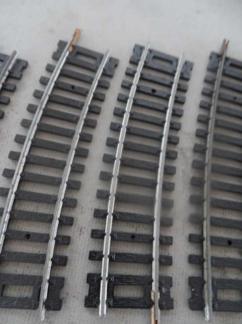 LIMA HO RAILROAD TRACKS   10 X SHORT CURVES N / 3031