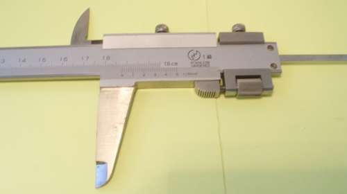 VERNIER CALIPER - MITUTOYO 180mm VERNIER GAUGE