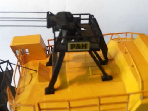 P & H 2800 ELECTRIC MINING ROPE SHOVEL CONRAD HO DIE CAST  1:87 MODEL  / YELLOW