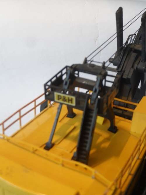 P & H 2800 ELECTRIC MINING ROPE SHOVEL CONRAD HO DIE CAST  1:87 MODEL  / YELLOW
