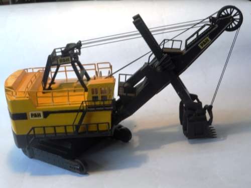 P & H 2800 ELECTRIC MINING ROPE SHOVEL CONRAD HO DIE CAST  1:87 MODEL  / YELLOW