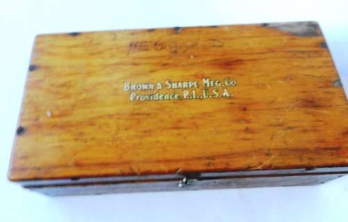 VINTAGE BROWN & SHARPE DIAL INDICATOR & LATHE BED SLIDE
