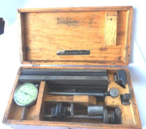 VINTAGE BROWN & SHARPE DIAL INDICATOR & LATHE BED SLIDE