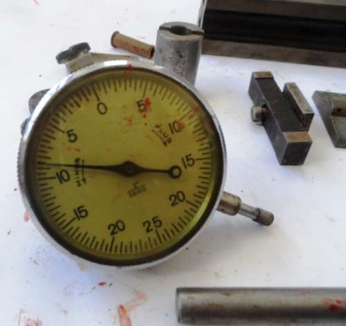 VINTAGE BROWN & SHARPE DIAL INDICATOR & LATHE BED SLIDE