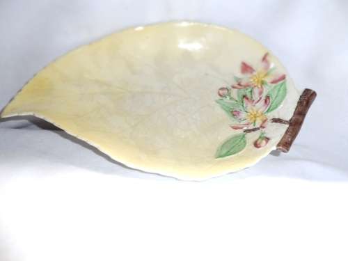CARLTONWARE LEAF DISH AUSTRALIAN DESIGN