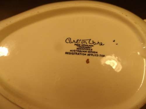 CARLTONWARE LEAF DISH AUSTRALIAN DESIGN