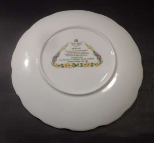 ROYAL ALBERT FINE BONE CHINA PLATE "SPRING"