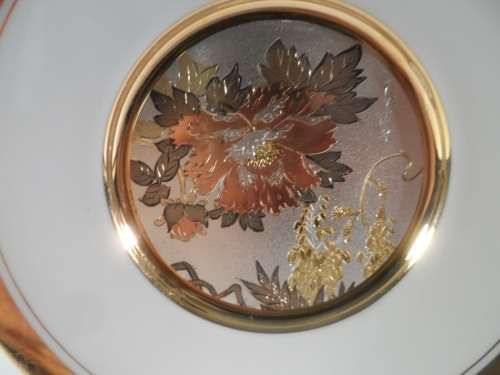 CHOKIN FINE WHITE PORCELAIN PLATE 24 kt. GOLD RIMMED 'EARLY SUMMER "