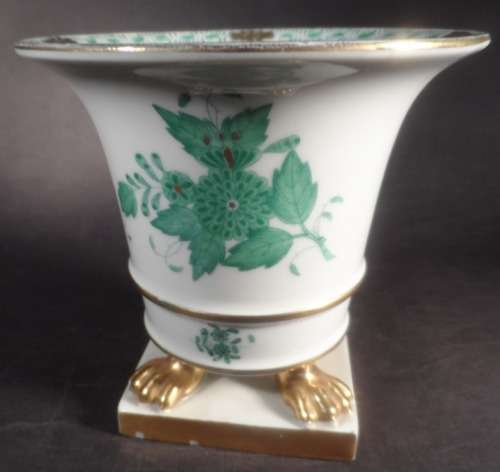 HEREND HUNGARY VINTAGE PORCELAIN  CACHEPOT  / DECORATIVE VASE