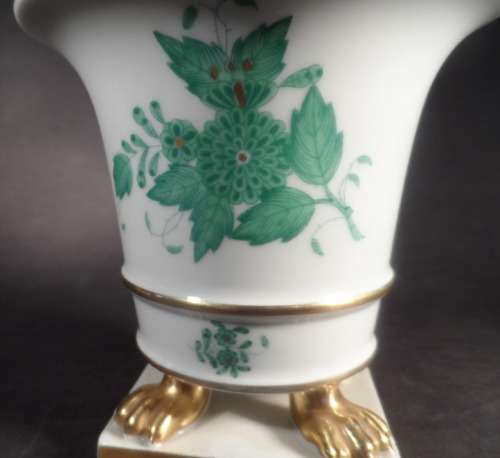 HEREND HUNGARY VINTAGE PORCELAIN  CACHEPOT  / DECORATIVE VASE