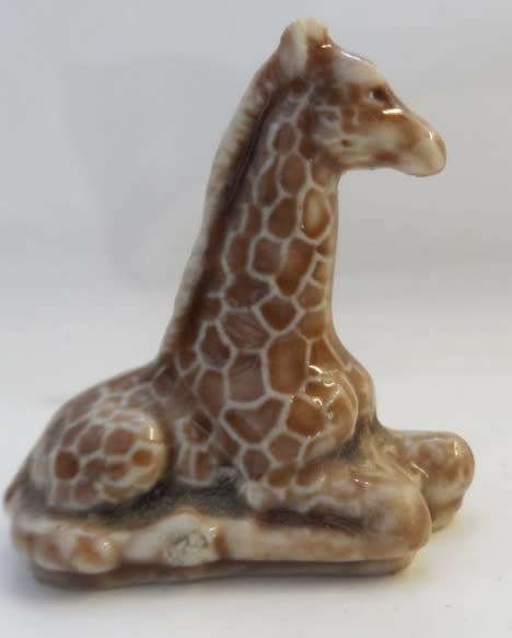 WHIMSIE  MINIATURE SOLID PORCELAIN FIGURE " YOUNG GIRAFFE