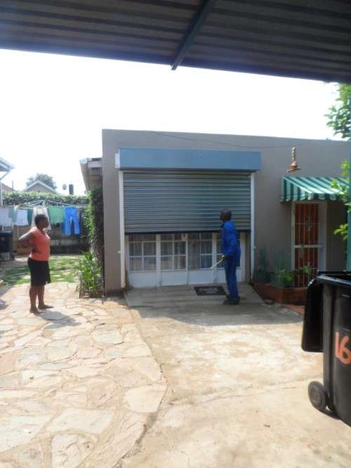 SINGLE GARAGE ROLLER DOOR , GALVANISED METAL