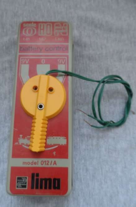 LIMA ITALY : BATTERY CONTROL  POWER PACK 9 V. model 012/A :