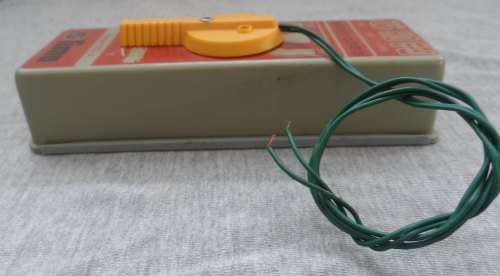 LIMA ITALY : BATTERY CONTROL  POWER PACK 9 V. model 012/A :