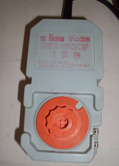 LIMA RAILWAYS  TRANSFORMER / POWER UNIT    220V / 12,5 V