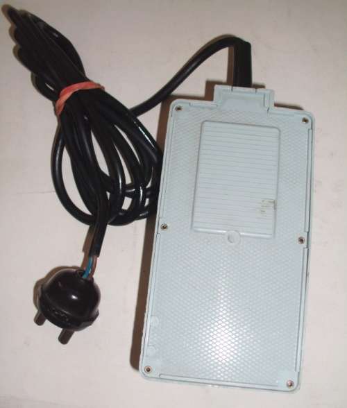 LIMA RAILWAYS  TRANSFORMER / POWER UNIT    220V / 12,5 V