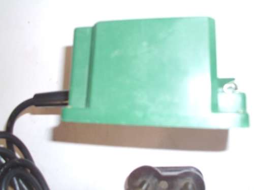 VINTAGE LIMA RAILWAYS TRANSFORMER / POWER UNIT  -  GREEN , WITH BAKELITE PLUG