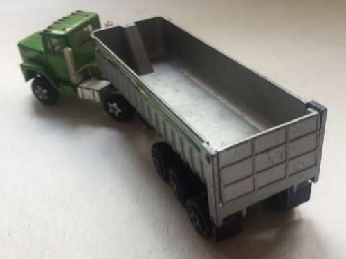 ERTL DIE CAST  METAL  22 WHEELER HORSE and GRAVEL DUMP TIPPING TRAILER