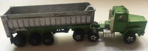 ERTL DIE CAST  METAL  22 WHEELER HORSE and GRAVEL DUMP TIPPING TRAILER