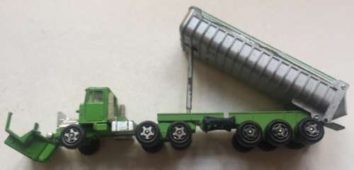ERTL DIE CAST  METAL  22 WHEELER HORSE and GRAVEL DUMP TIPPING TRAILER