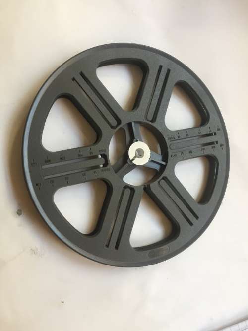 VINTAGE GEPE EMPTY,SPARE FILM REEL IN EXCELLENT AS NEW CONDITION  8mm  400 ft / 120 MTRS  NO CASE