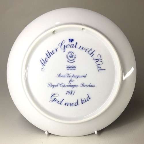 VINTAGE: B and G KJOBENHAUN DENMARK WALL PLATE / DISPLAY PLATE ` GED MED KID  ` MOTHER GOAT WITH KID