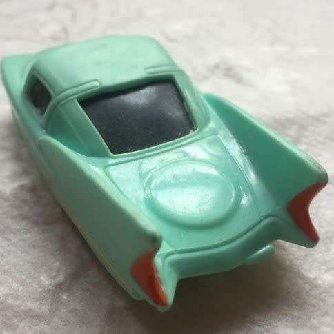 DISNEY PIXAR CARS   FLO  2008 BASED ON THE 1957 MOTORAMA SHOWCAR