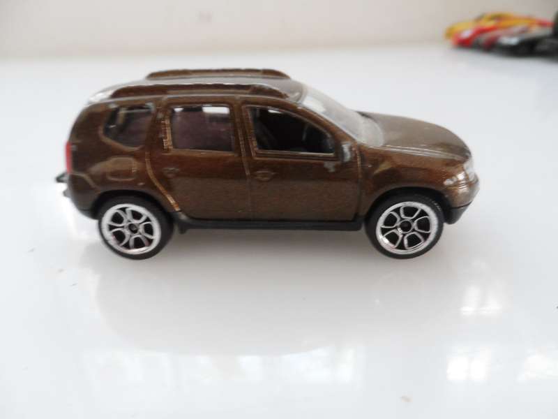 MAJORETTE  DACIA DUSTER Ref 225 A DIE CAST MODEL